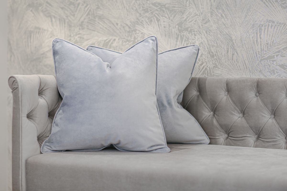 Dekoro pagalvė Velvet Baby Blue Grey