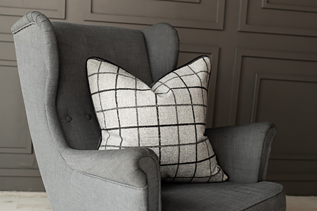 Dekoro pagalvė Bisous Grey