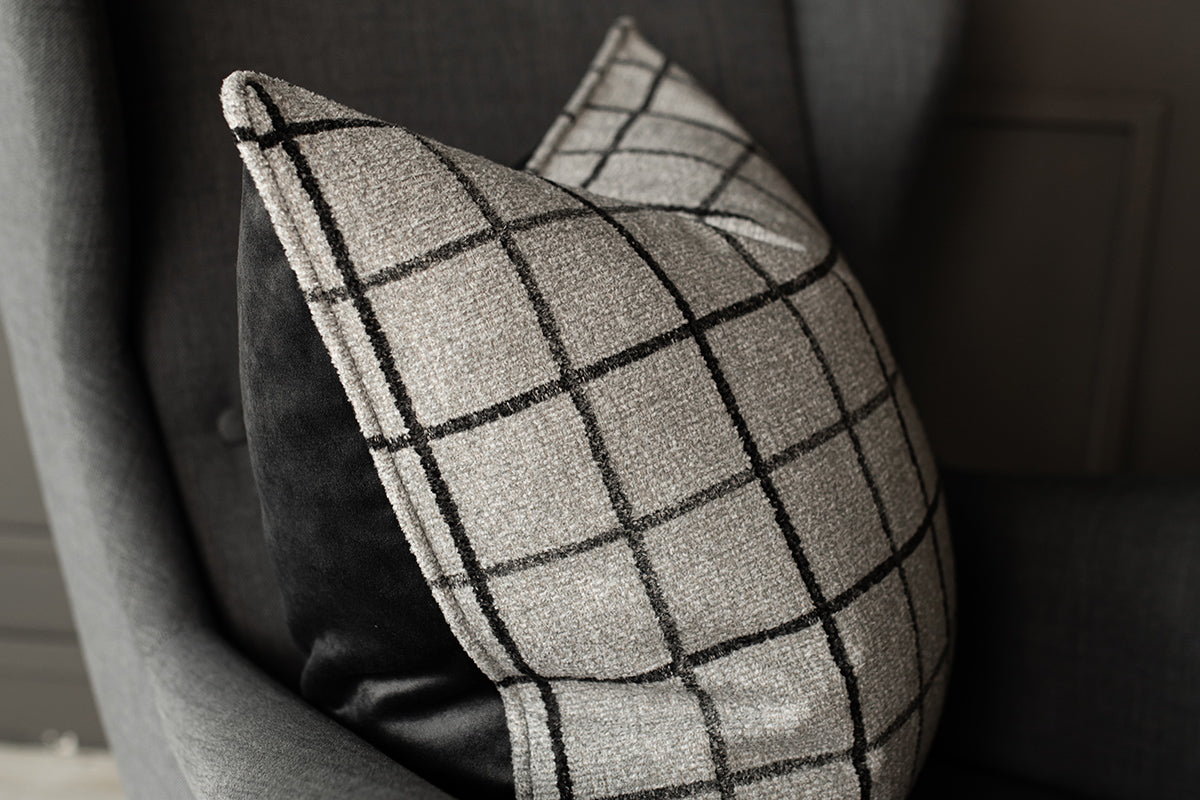 Dekoro pagalvė Bisous Grey